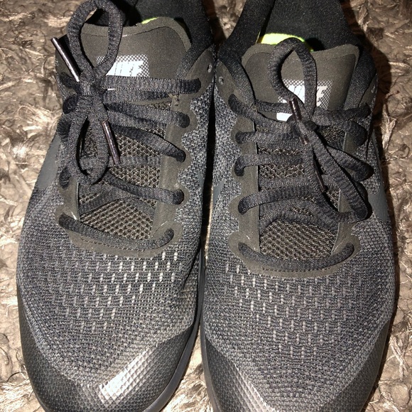 Nike - Picture 3 of 6